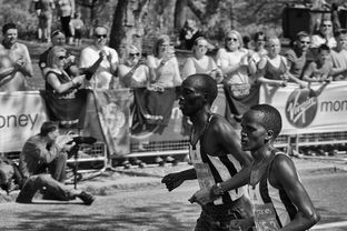 熊猫体育下载-乌干达女篮在非洲锦标赛中奋勇争夺，未来可期，乌干达女子篮球联赛